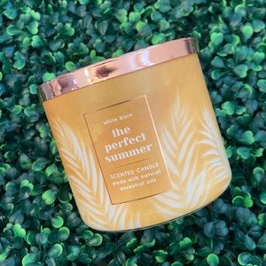 Bath & Body Works - White Barn - The Perfect Summer 3-wick candle